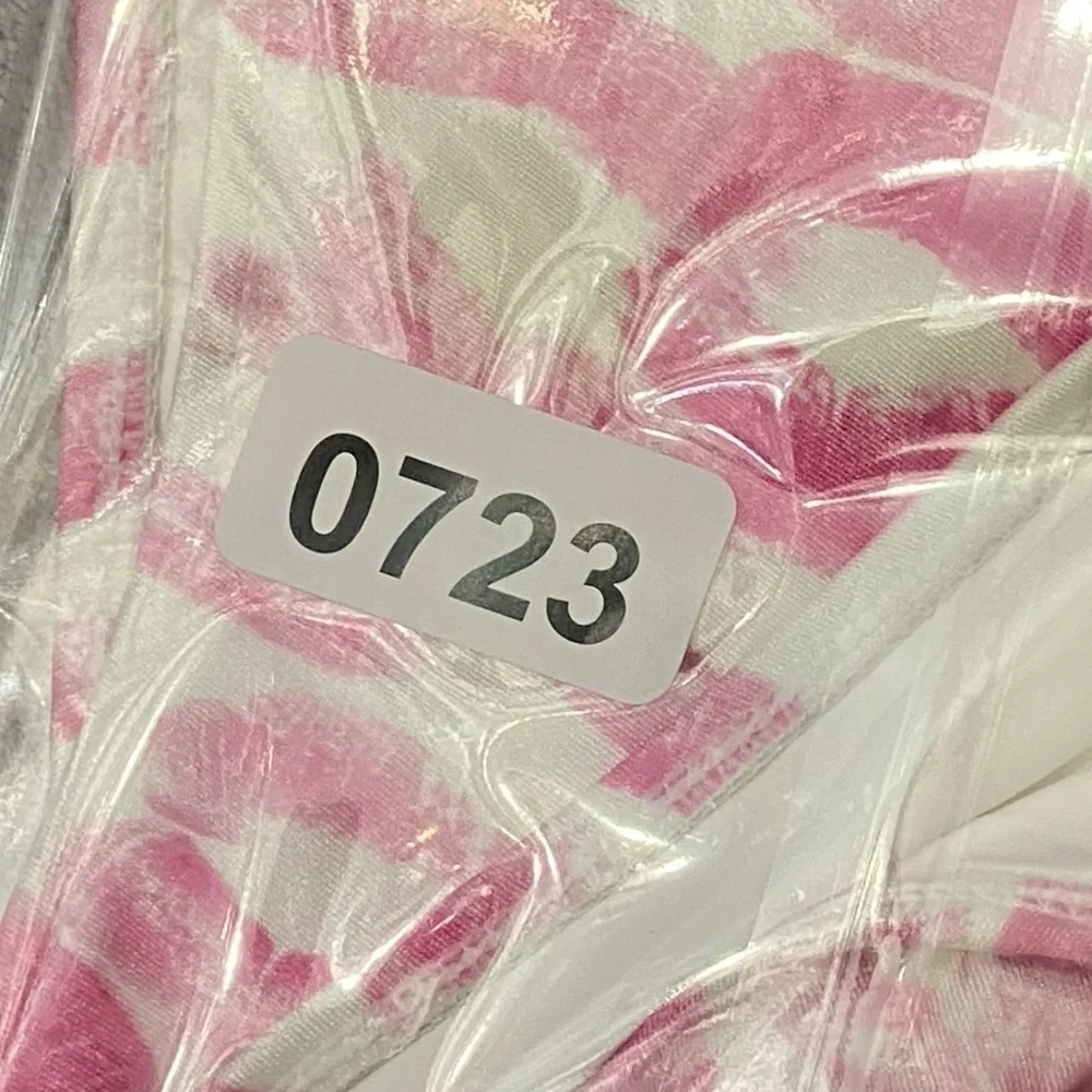 Frankies Bikinis new without
